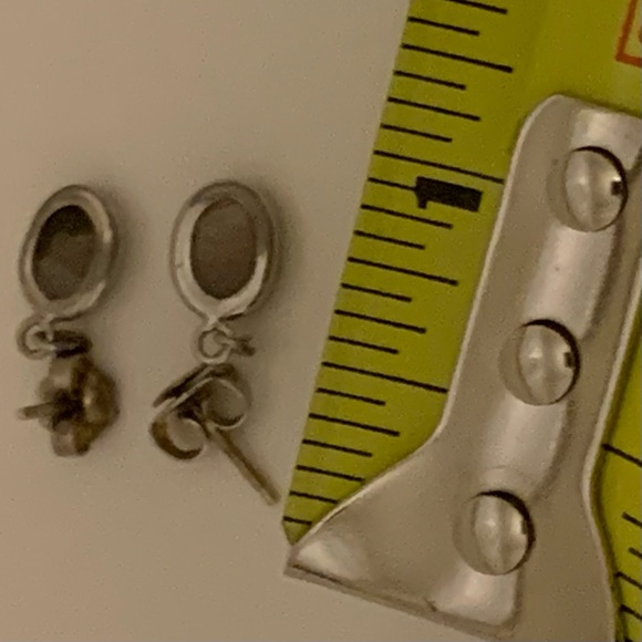 #SOLD# VTG Mother of Pearl Cameo Silver dangling Pierced Earrings Rare Find 1”L - Picture 5 of 11